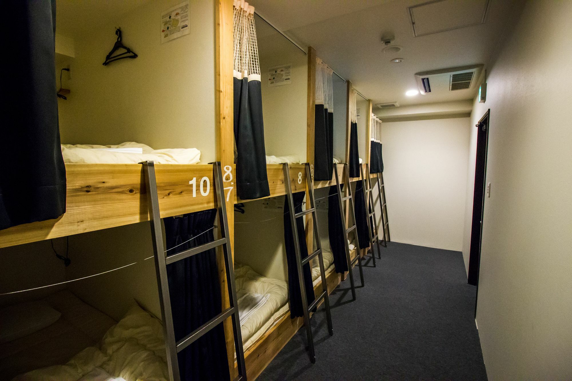 Stapelbed in Slaapzaal voor Vrouwen